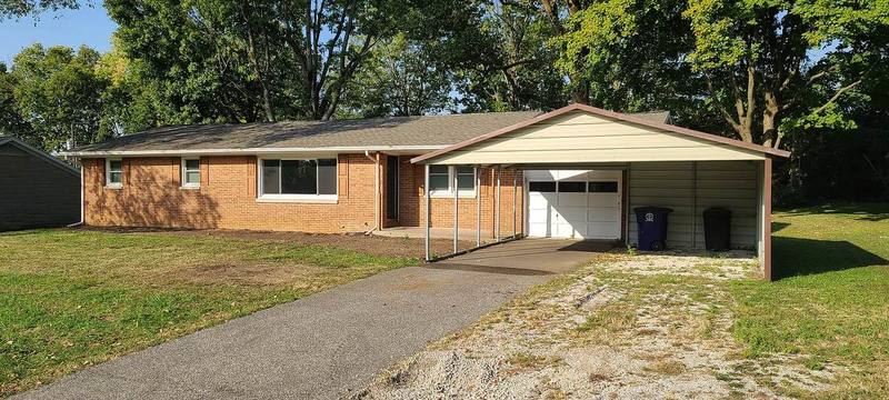 Front exterior at 113 S Broadview Circle Dr