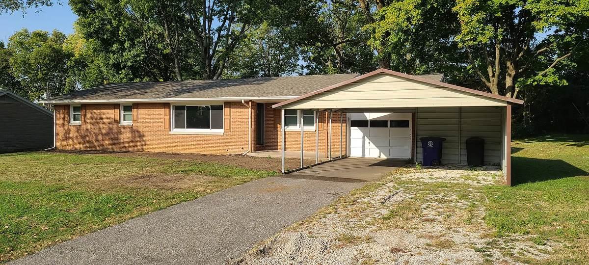 Front exterior at 113 S Broadview Circle Dr